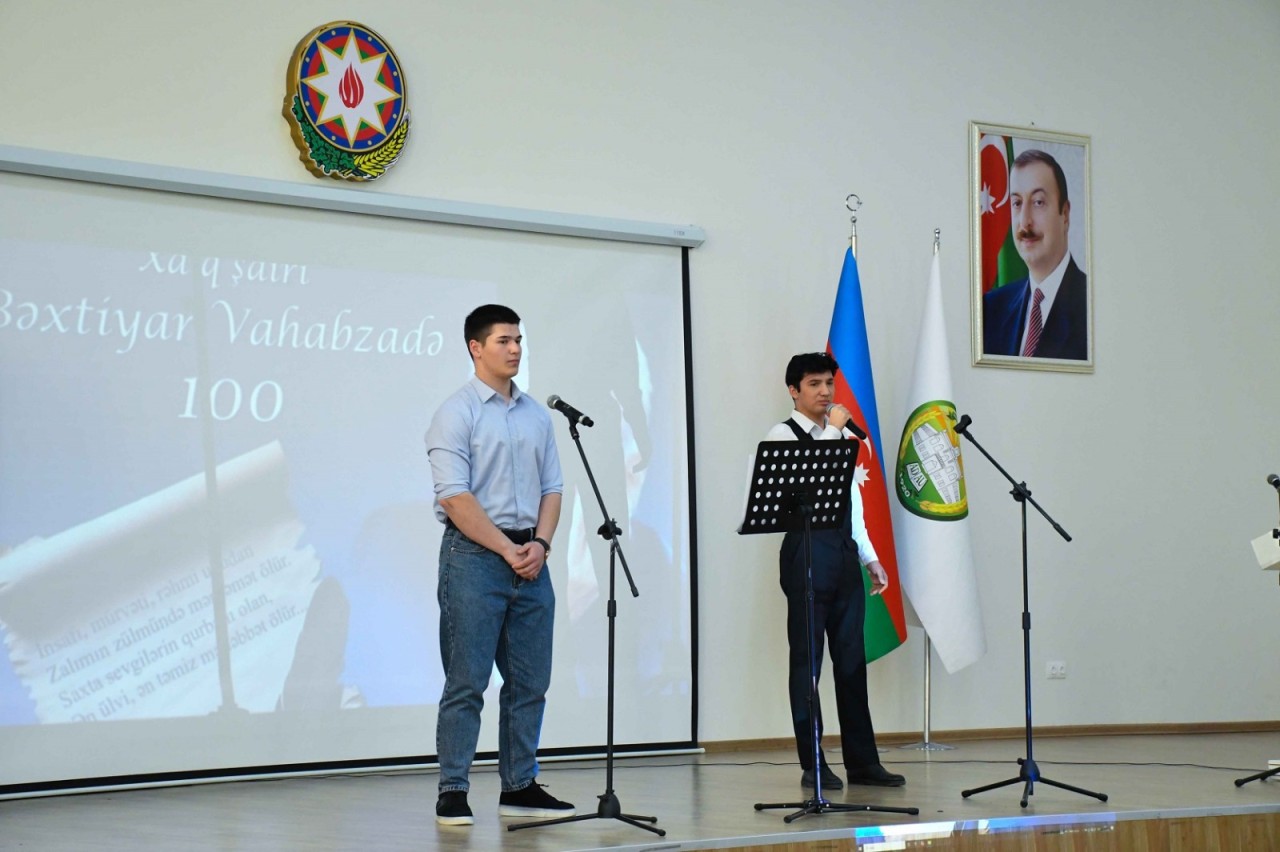 ADAU-da Xalq şairi Bəxtiyar Vahabzadənin anadan olmasının 100 illik yubileyi qeyd olunub - FOTOLAR